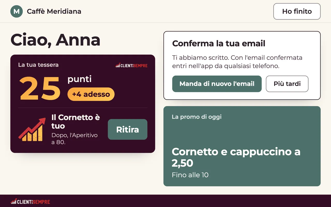 Il tablet sul banco quando arrivano i punti: il saldo del cliente, i punti appena aggiunti e il premio pronto da ritirare